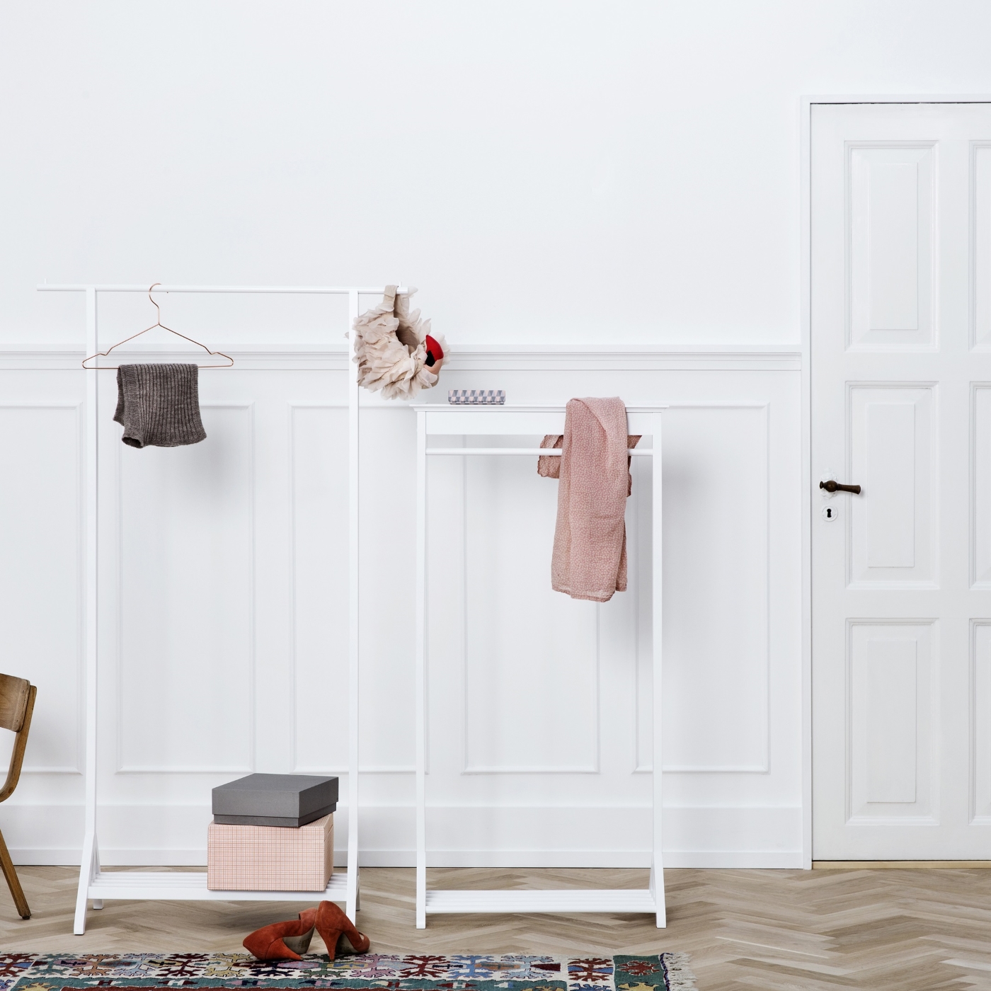 Klädställning vuxen trä metall, Oliver Furniture Klädställning vuxen trä metall, Oliver Furniture